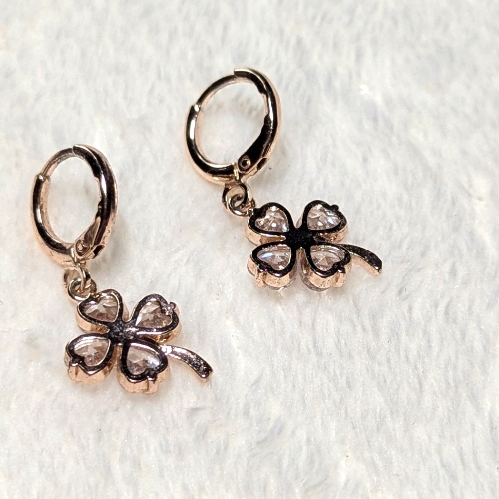 Vintage Goldtone and Clear Rhinestone 4 Leaf Clover Earrings - Picture 3 of 6